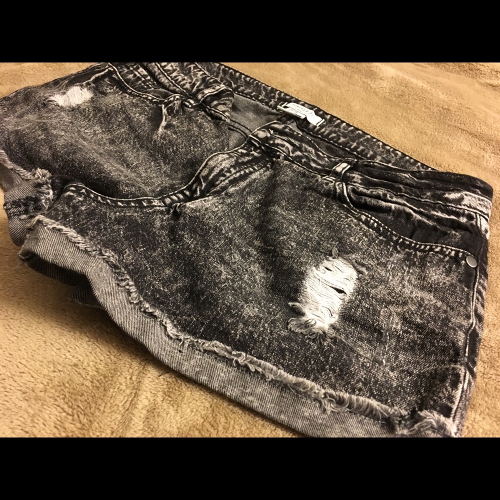 Black Denim Shorts🖤
